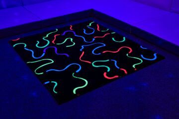 UV Reactive Twirly Carpet